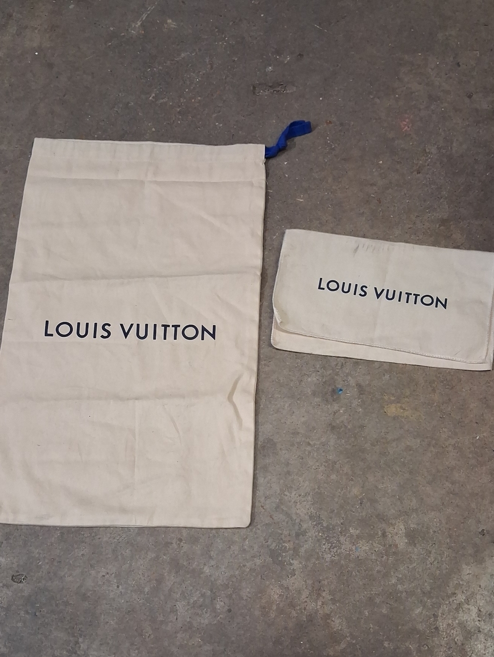2 Louis Vuitton Cream Dust Bag Set